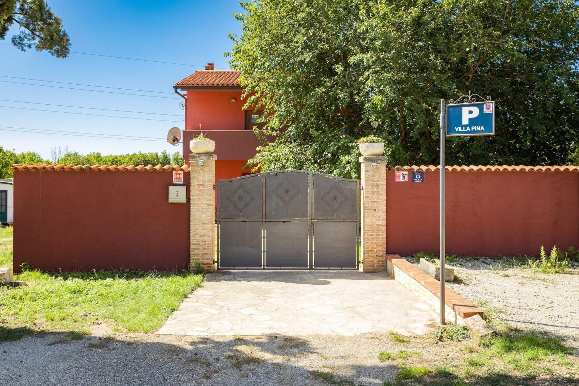 Holiday Home Pina Pula Zewnętrze zdjęcie